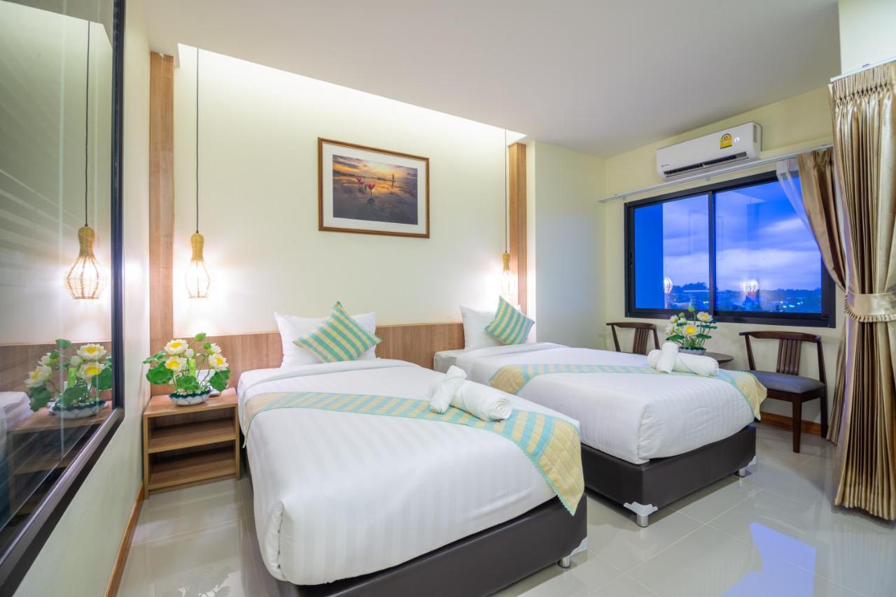 נחון סי טמארט Pura Nakhon Hotel מראה חיצוני תמונה