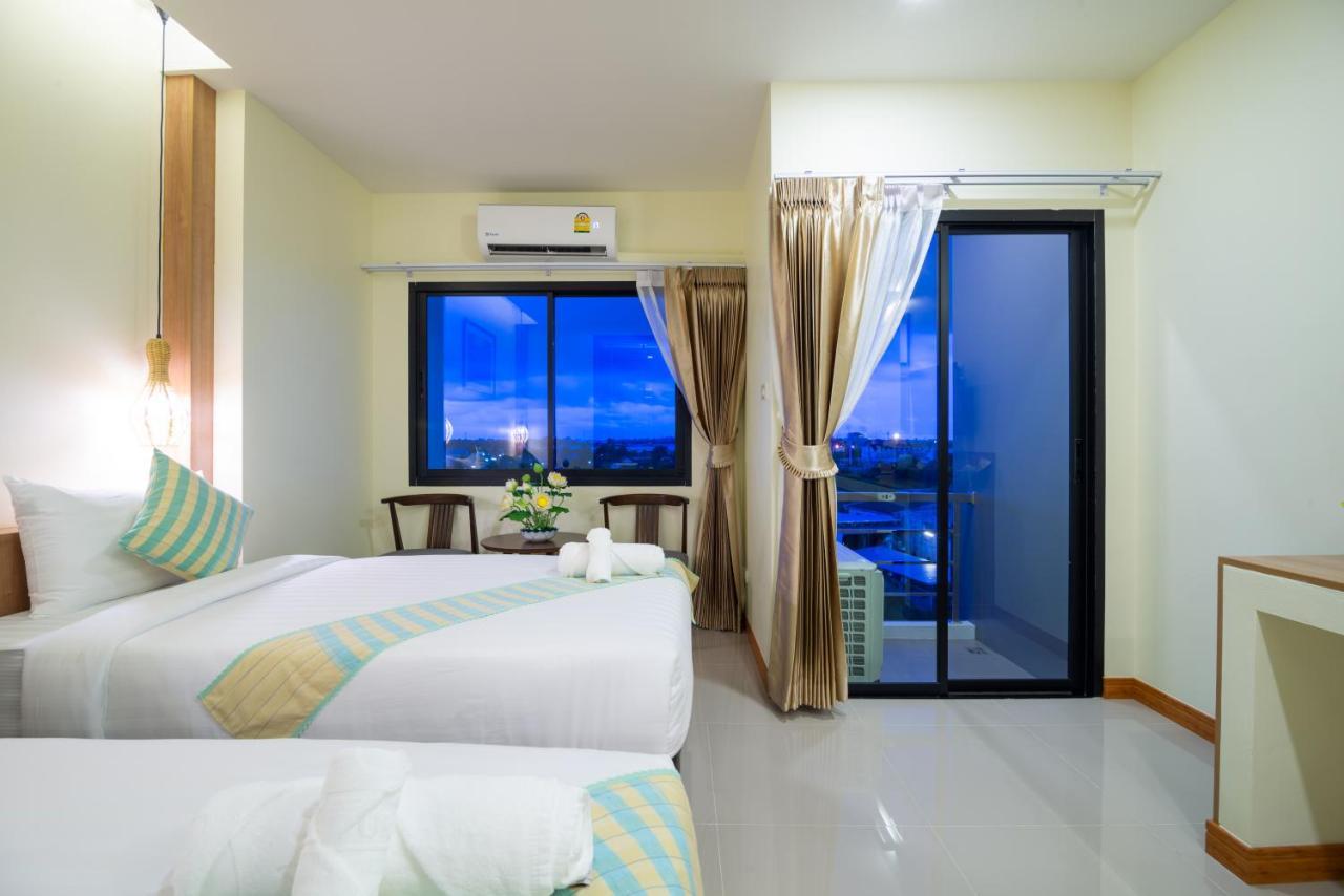 נחון סי טמארט Pura Nakhon Hotel מראה חיצוני תמונה