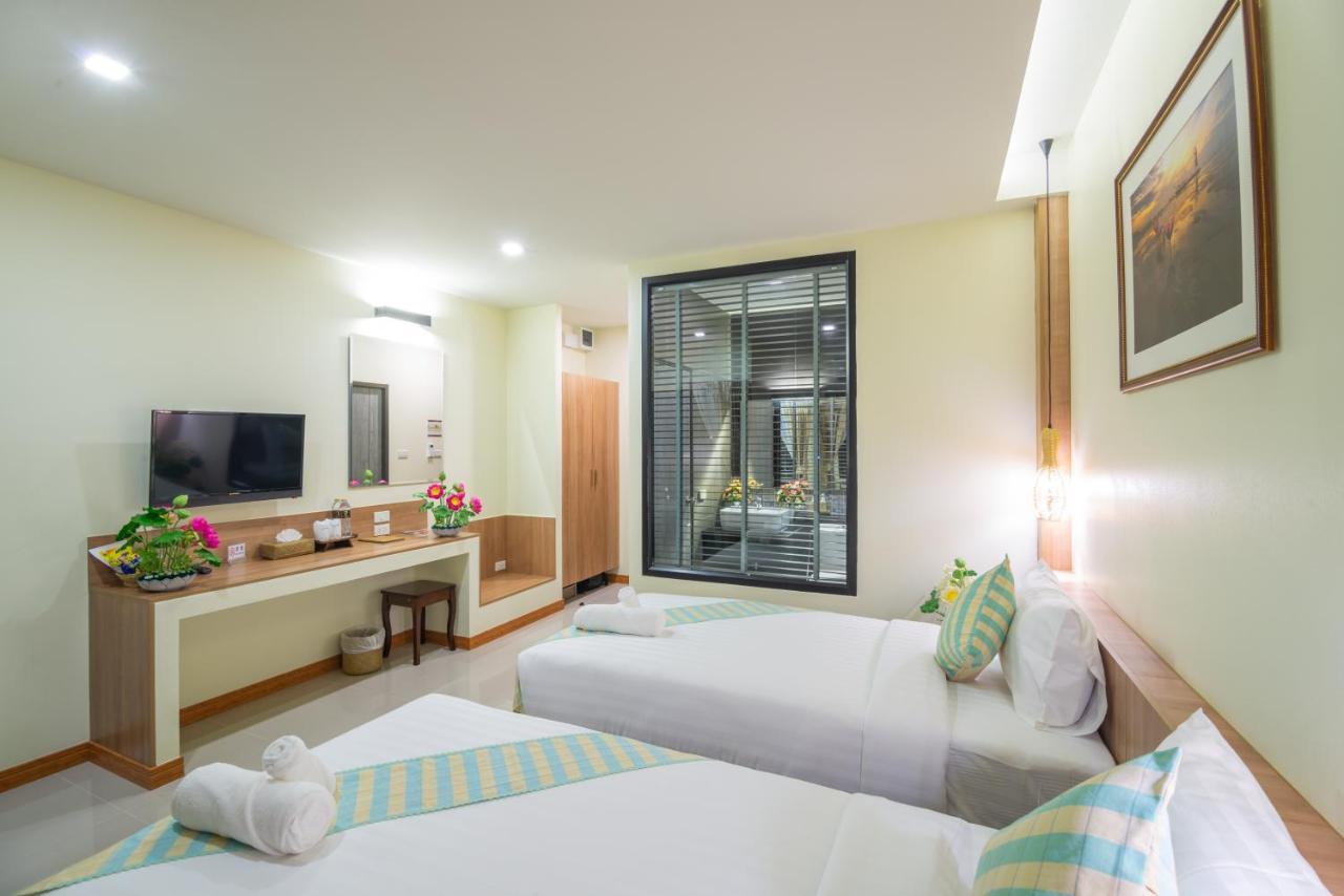 נחון סי טמארט Pura Nakhon Hotel מראה חיצוני תמונה