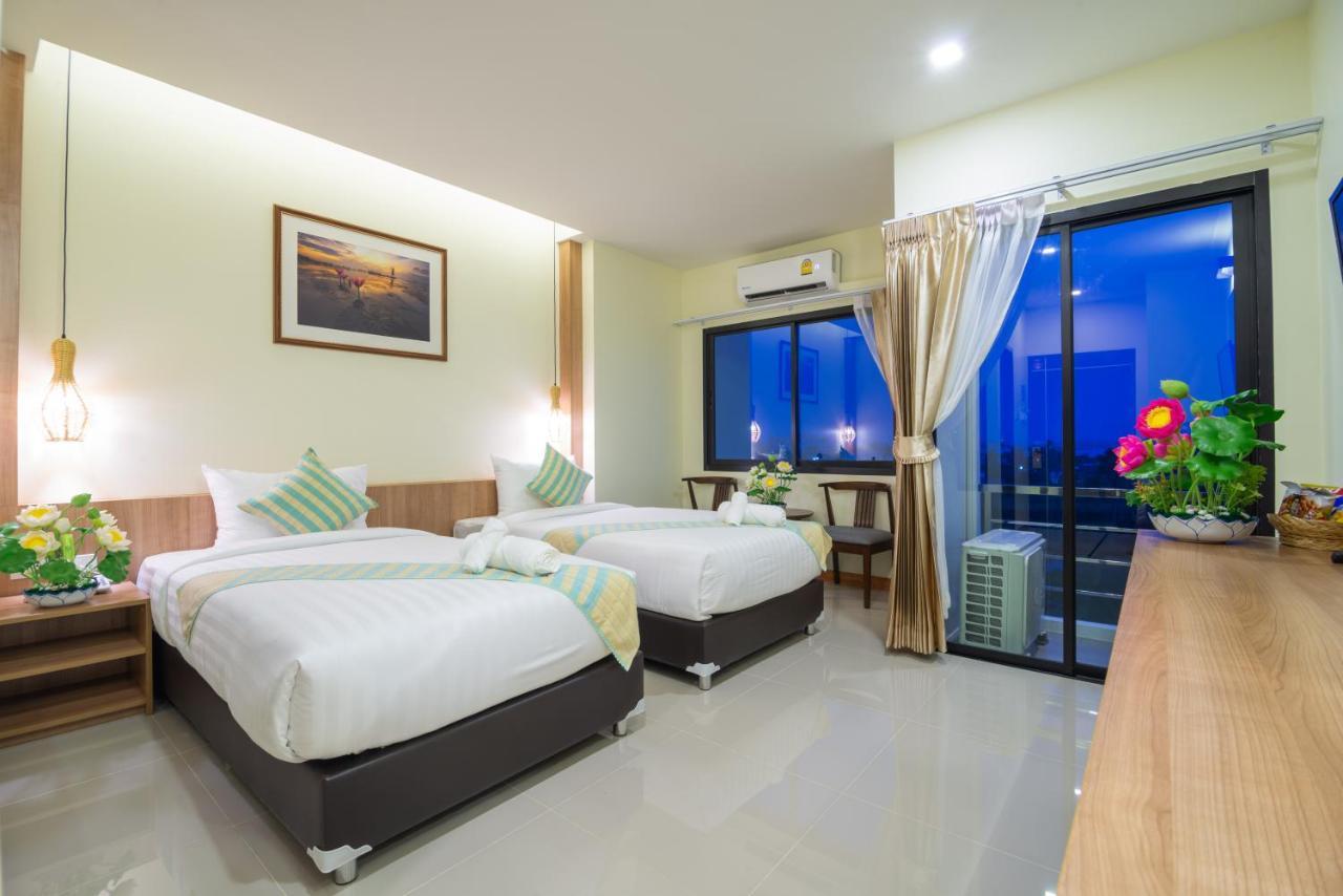נחון סי טמארט Pura Nakhon Hotel מראה חיצוני תמונה