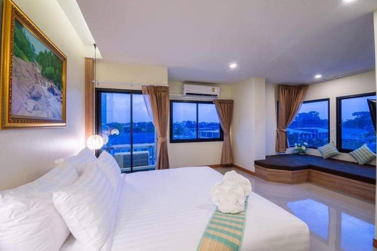 נחון סי טמארט Pura Nakhon Hotel מראה חיצוני תמונה