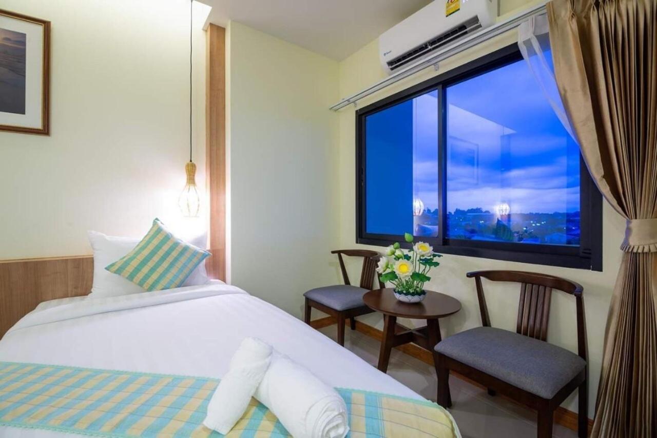 נחון סי טמארט Pura Nakhon Hotel מראה חיצוני תמונה
