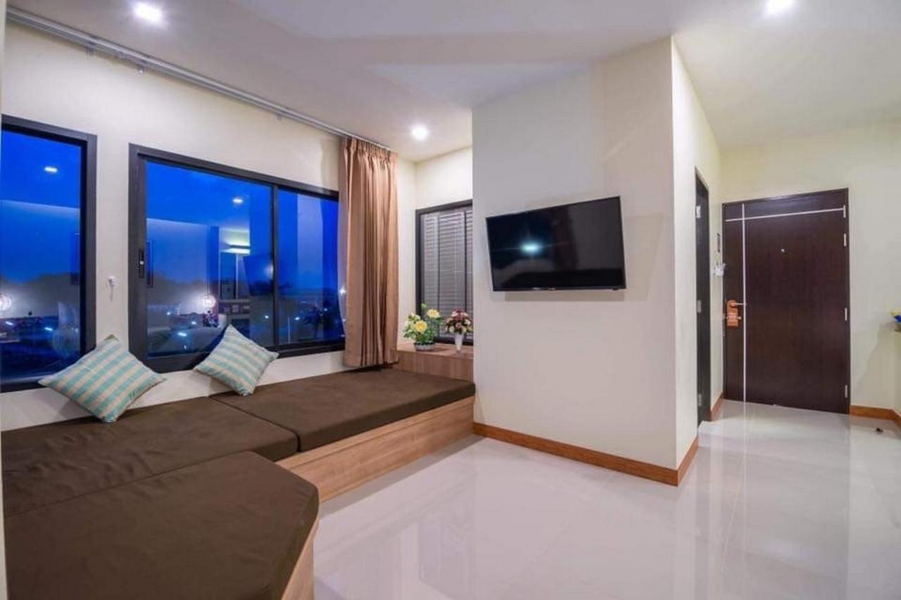 נחון סי טמארט Pura Nakhon Hotel מראה חיצוני תמונה