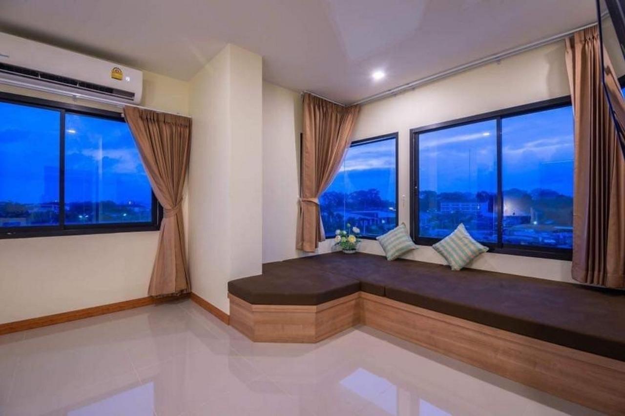 נחון סי טמארט Pura Nakhon Hotel מראה חיצוני תמונה