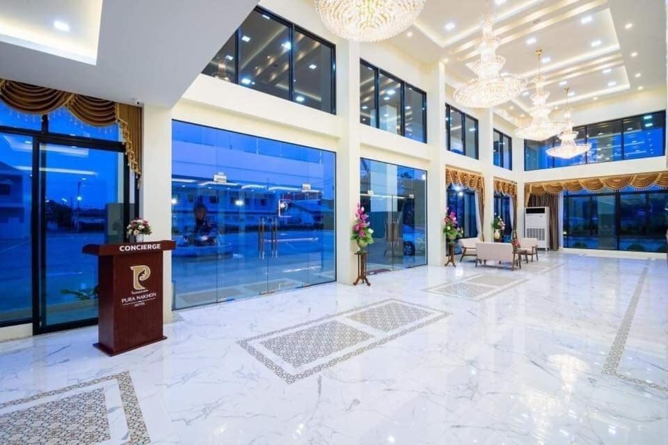 נחון סי טמארט Pura Nakhon Hotel מראה חיצוני תמונה