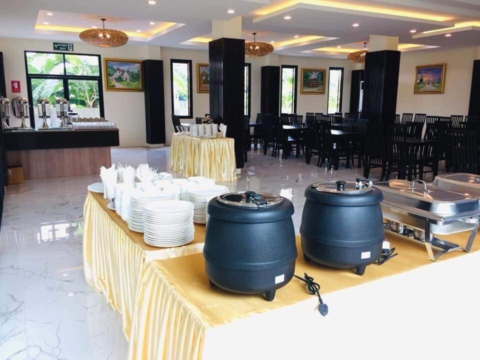 נחון סי טמארט Pura Nakhon Hotel מראה חיצוני תמונה